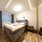 S Wellnes Apartamento *